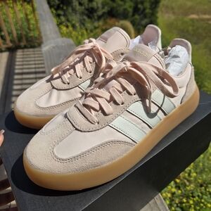 Adidas Women's Pastel Pink and Cream Sneakers